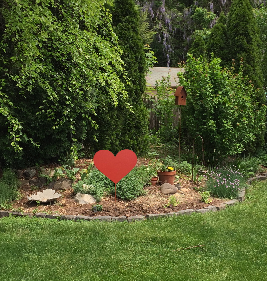 Heart Garden Stake or Metal Heart Wall Decor / Valentine&