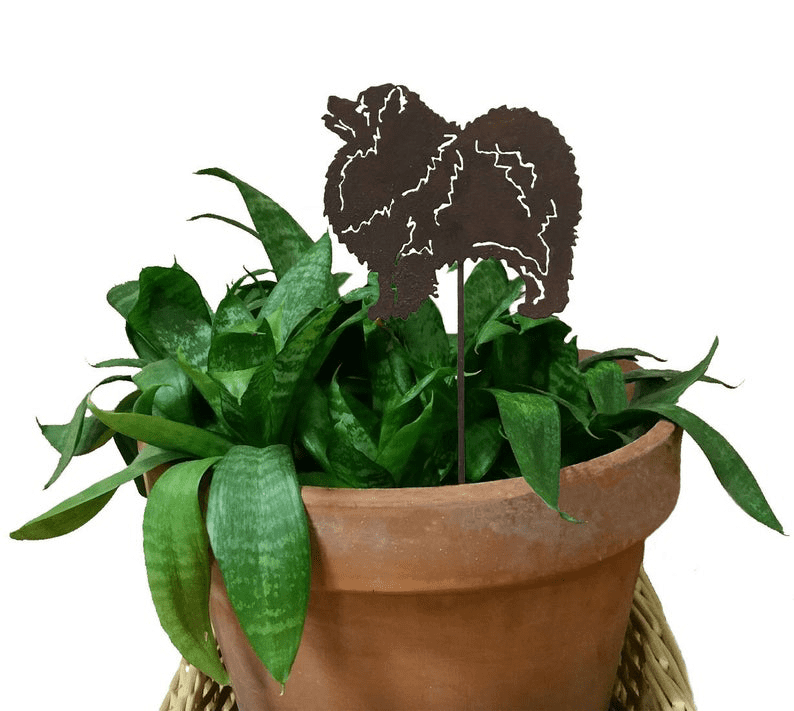 Keeshond Plant Stake